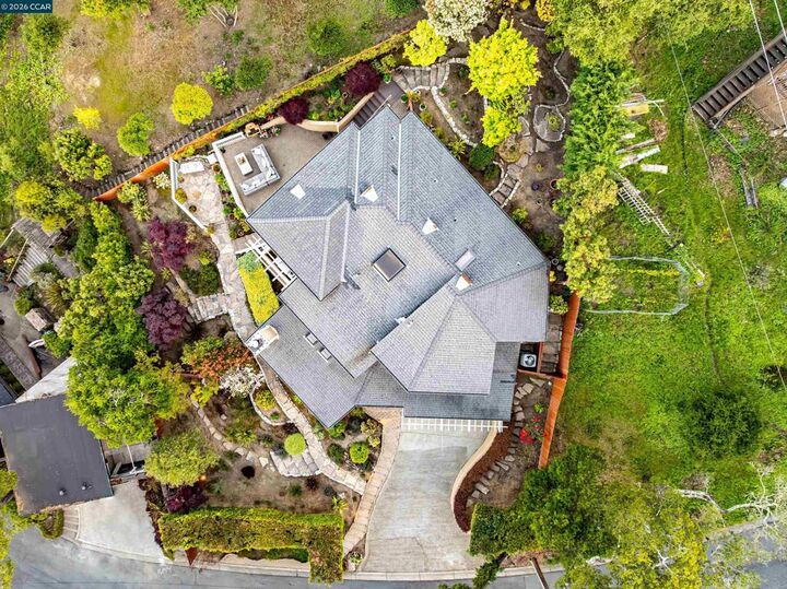 Property Photo:  87 Claremont Ave  CA 94563 