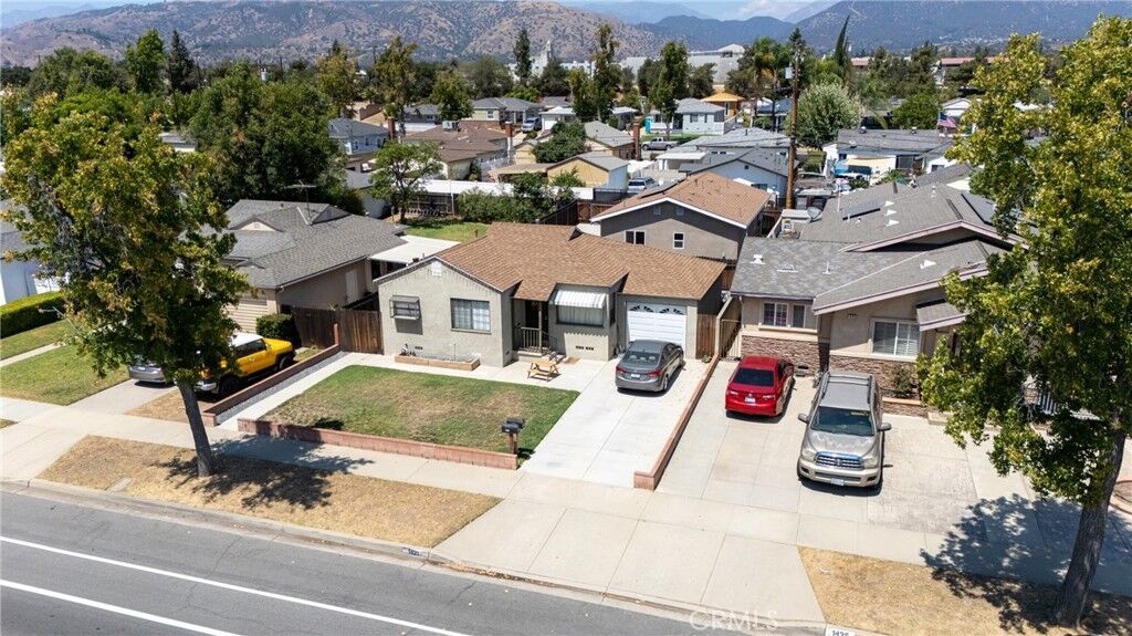 Property Photo: 1421 Bonita CA 91750