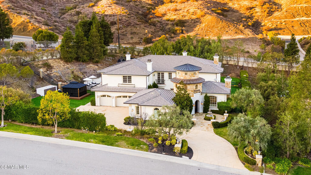 Property Photo: 29475 Malibu View Court CA 91301