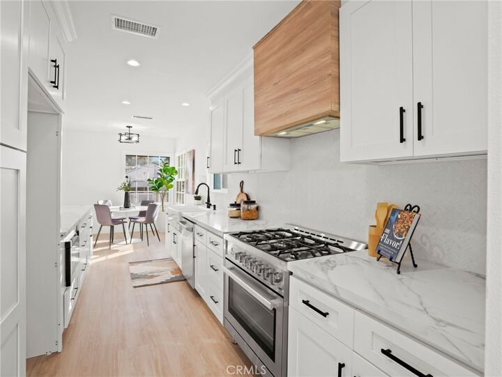 Property Photo:  5216 Mesmer  CA 90230 