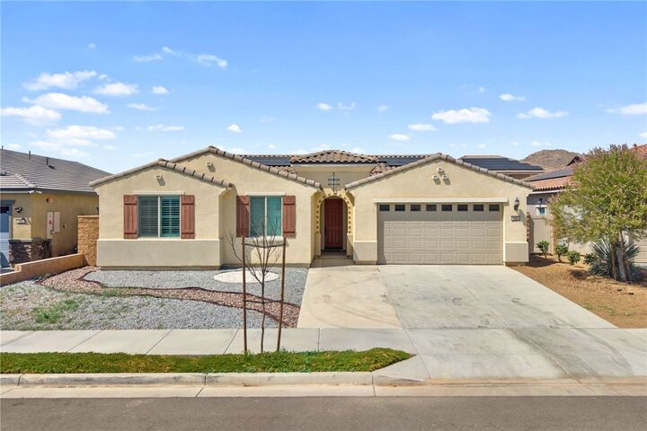 Property Photo: 786 Green Court CA 92571