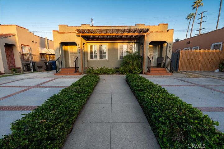 Property Photo:  5604 S Manhattan Place  CA 90062 