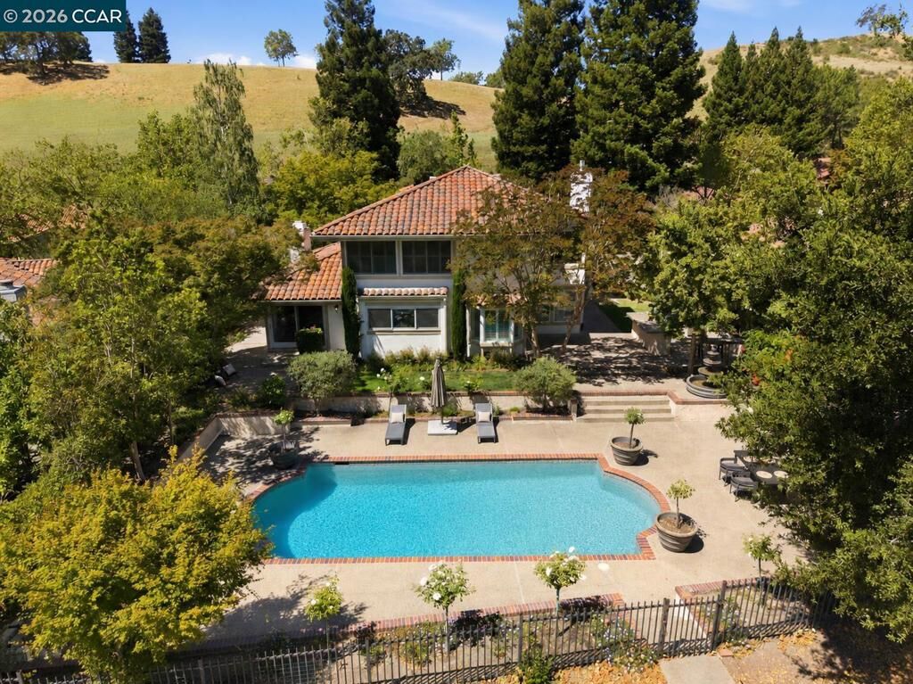 Property Photo:  316 Live Oak Dr  CA 94506 