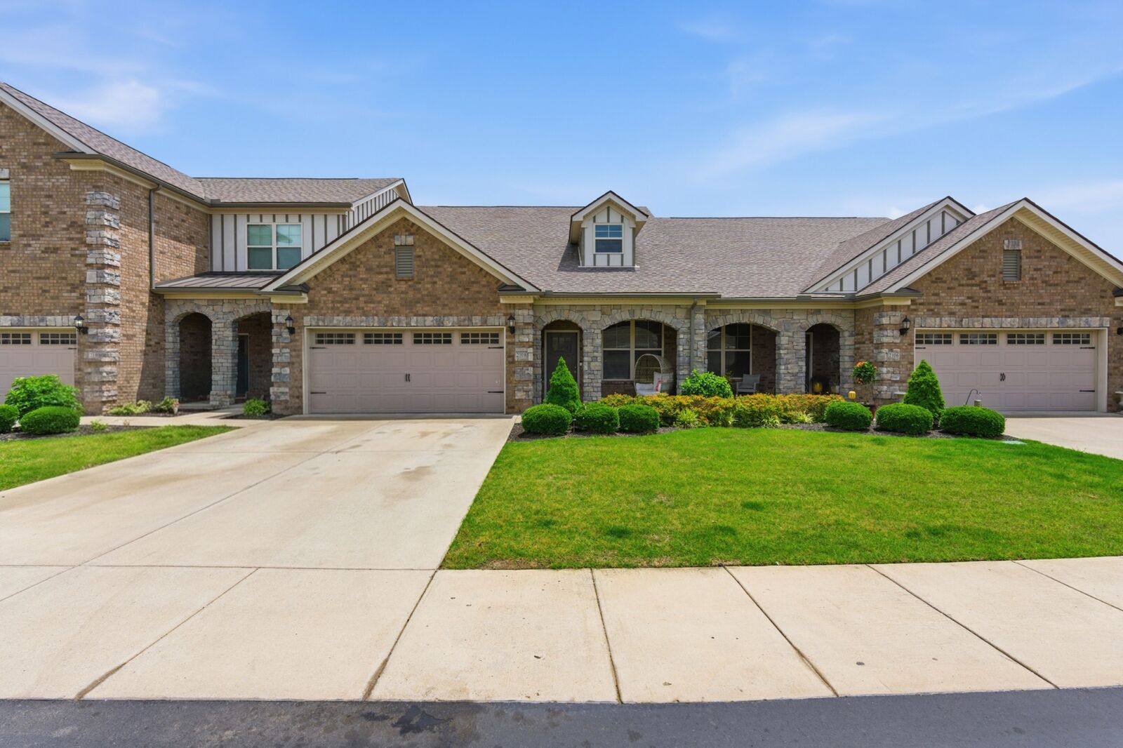 Property Photo:  2108 Halfmoon Way  TN 37130 