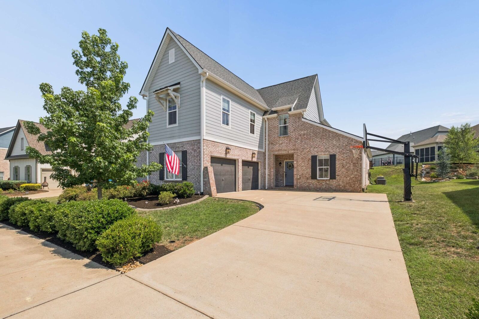 Property Photo: 251 Croft Way TN 37122