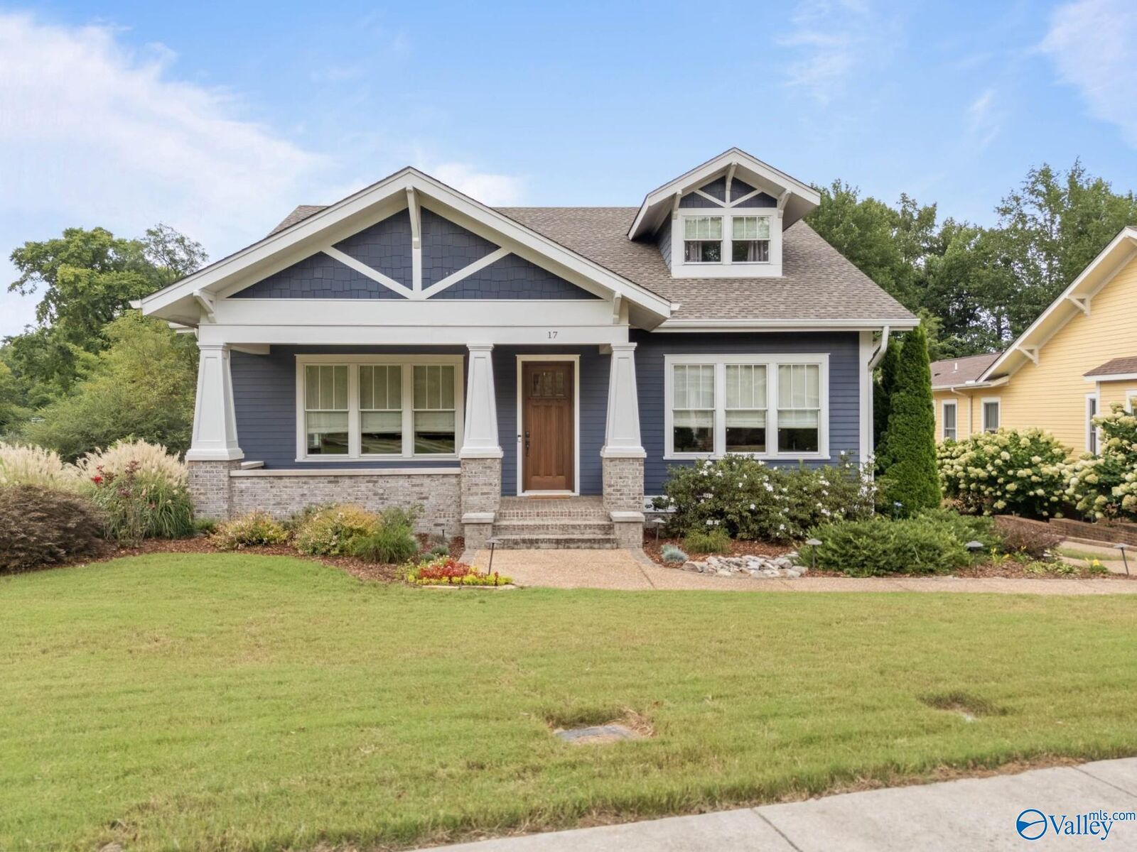 Property Photo:  17 Georgetta Drive  AL 35801 