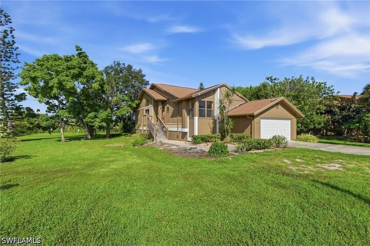 Property Photo:  17719 Island Inlet Court  FL 33908 