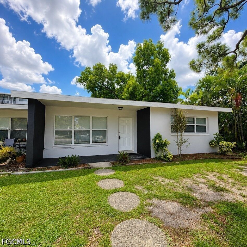 Property Photo: 4919 York Street 1 FL 33904