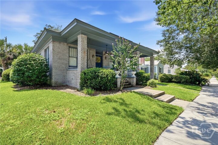 Property Photo: 1323 E 48th Street GA 31404