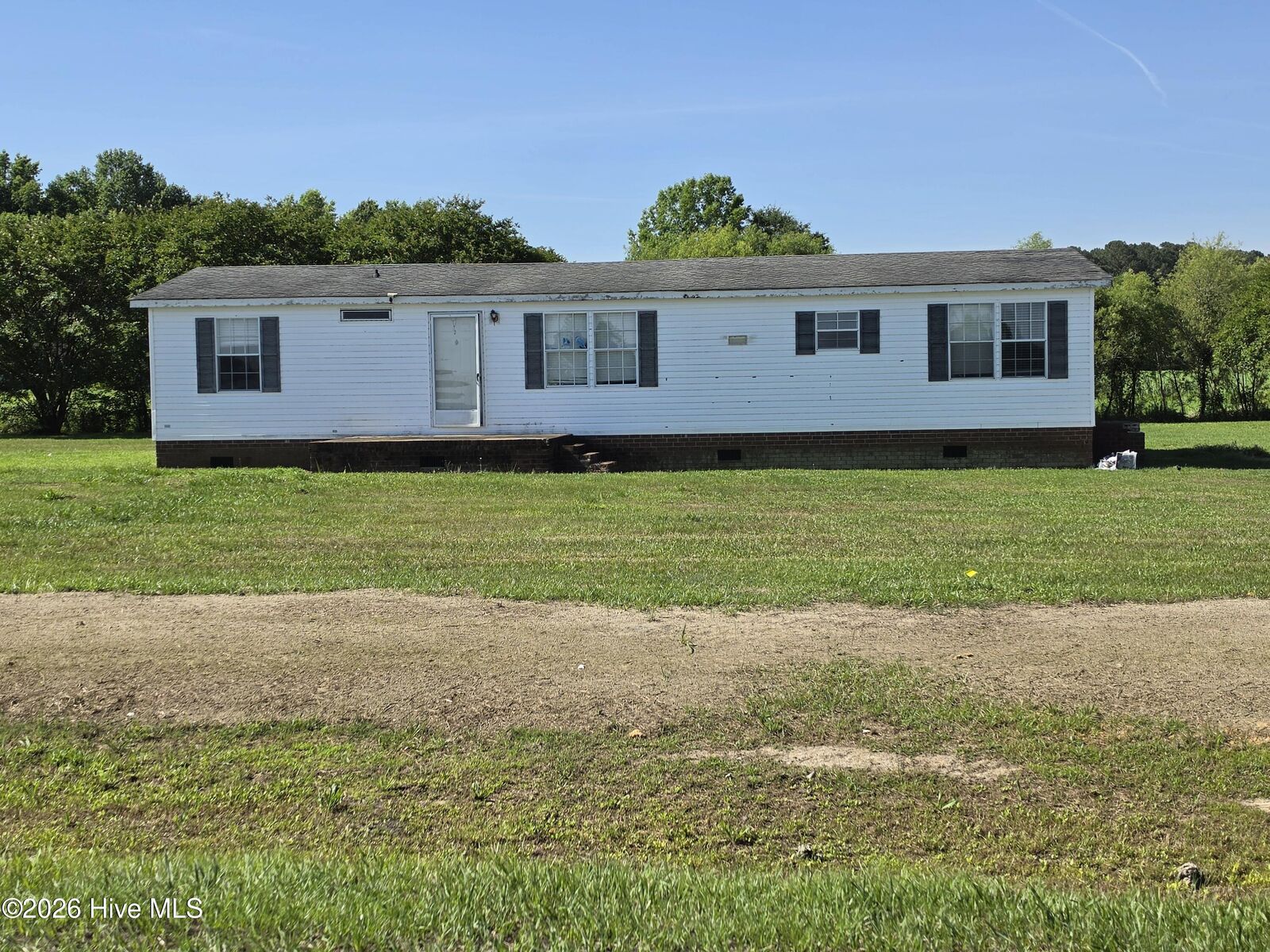 Property Photo: 1142 E Nc 102 E NC 28513