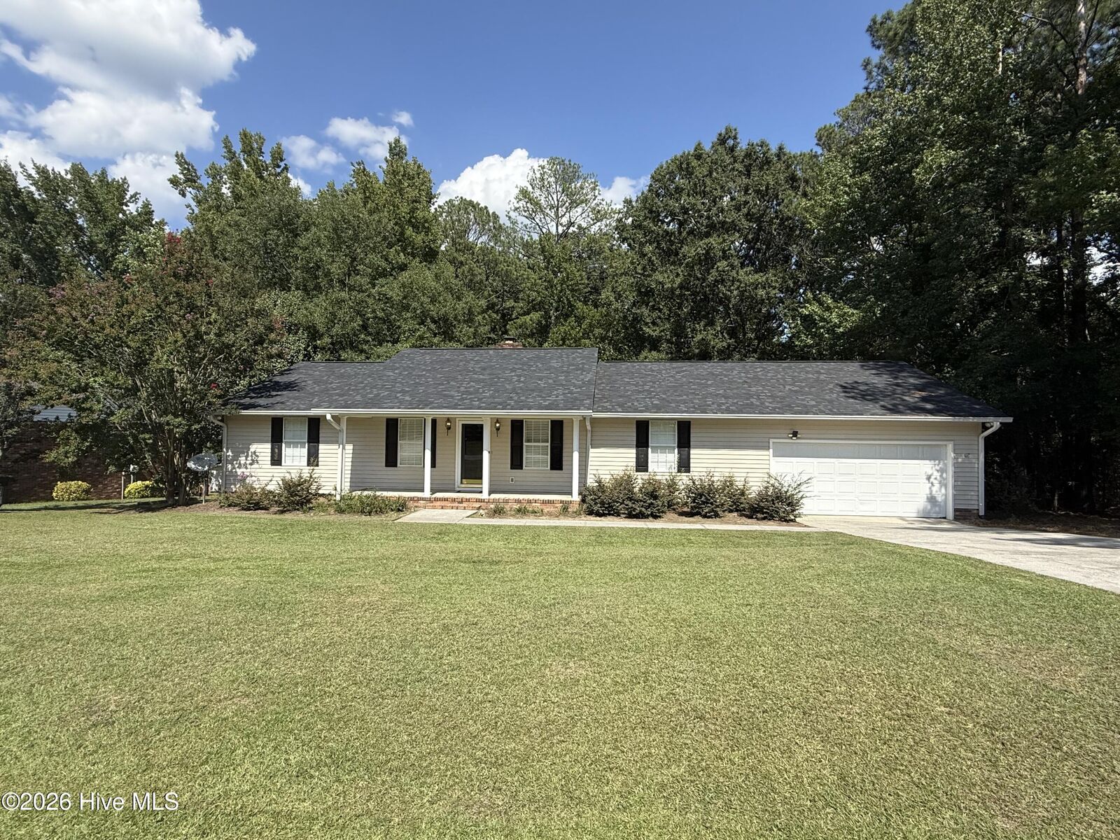 Property Photo:  422 King Lane  GA 30824 