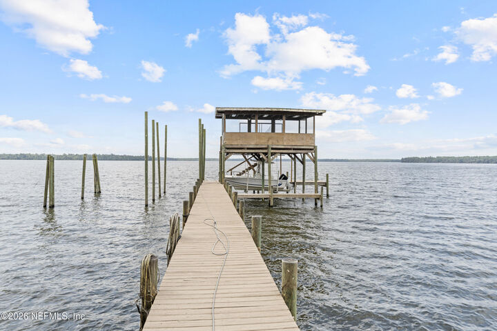 Property Photo: 107 Beechers Point Drive FL 32193