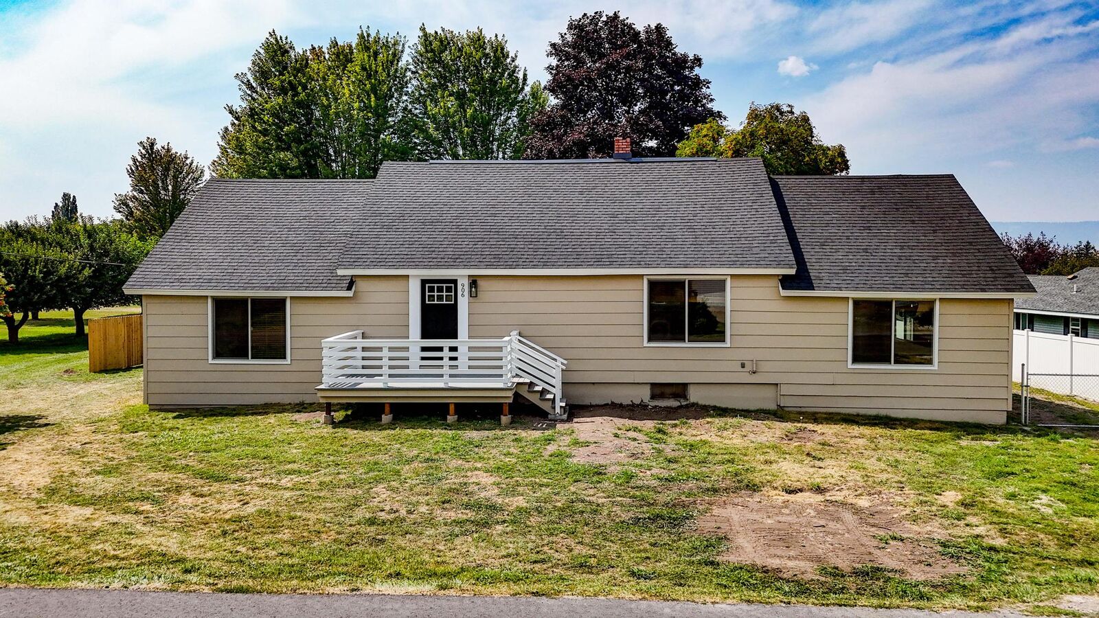 Property Photo:  906 11th Street E  MT 59860 