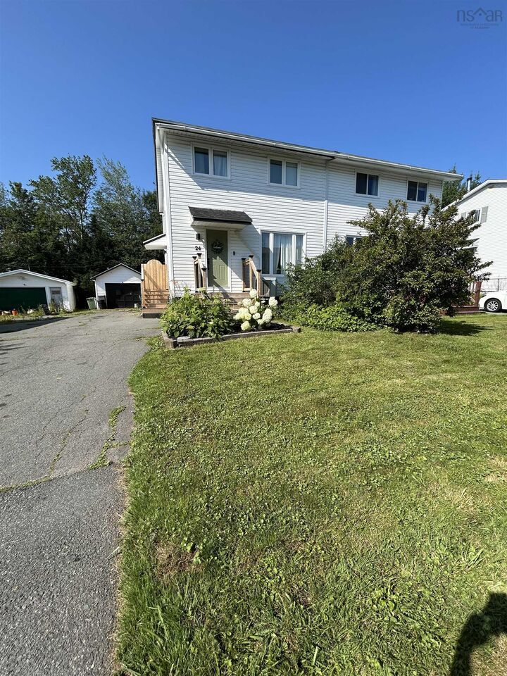 Property Photo: 26 Lynnville Drive NS B4C 2H8