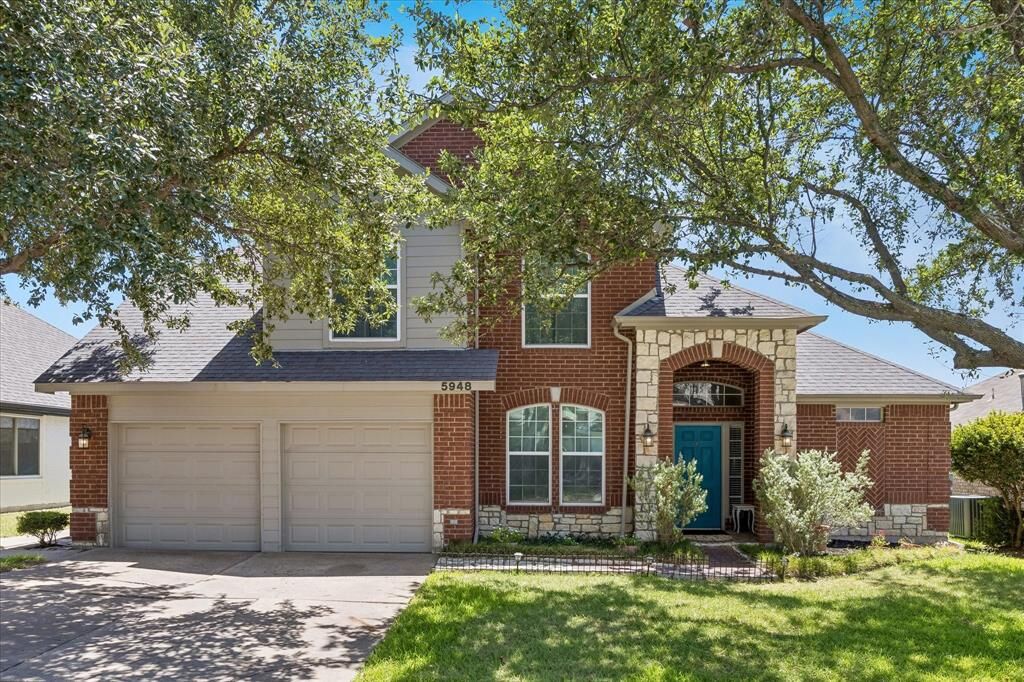 Property Photo: 5948 Hillview Drive TX 76148