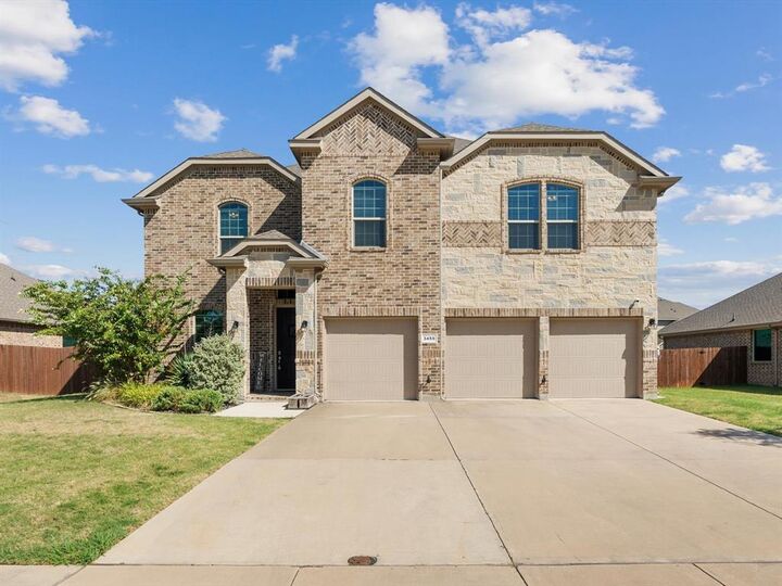 Property Photo: 3455 Hidden Hollow Drive TX 76065