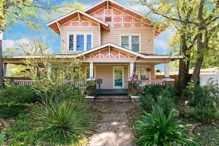 Property Photo:  5126 Bryan Street  TX 75206 