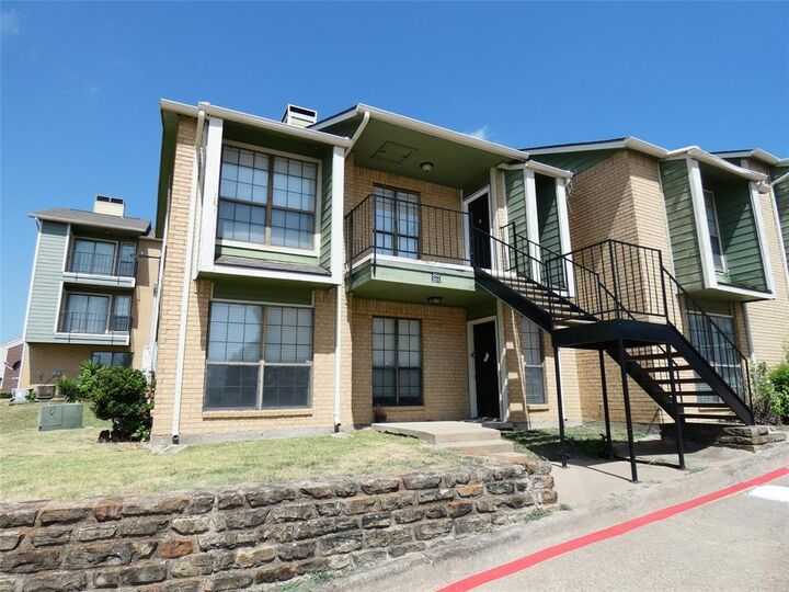 Property Photo:  5805 Lake Hubbard Parkway 202  TX 75043 