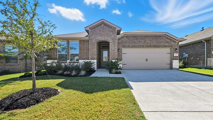 Property Photo: 15032 Korob Drive TX 76008