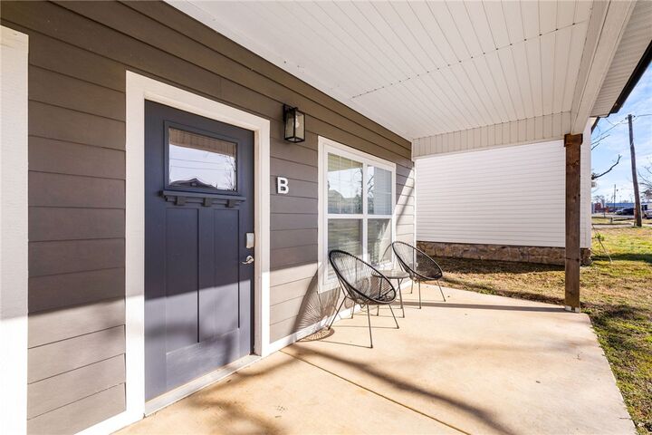 Property Photo: 521 W Chestnut Street AR 72756