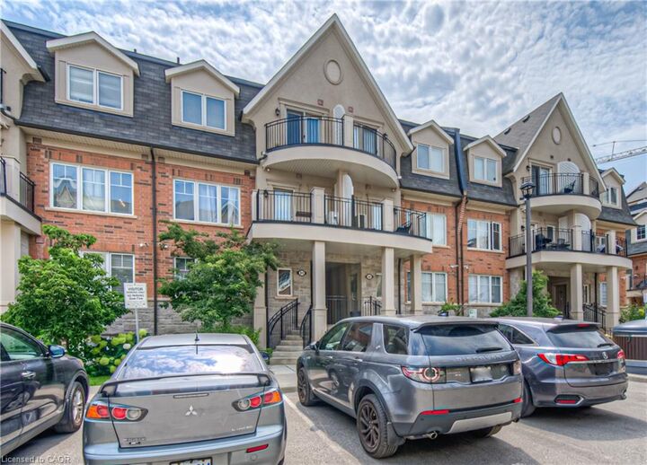 Property Photo: 2420 Baronwood Drive 32-01 ON L6M 0X6