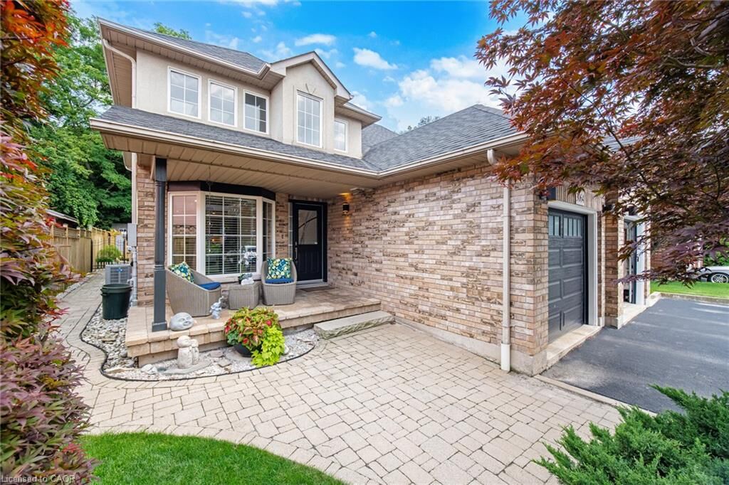 Property Photo: 3064 Lakeshore Road W ON L6L 1J2