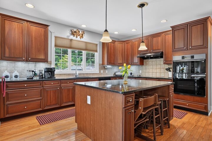 Property Photo: 18 Valley View Dr MA 01536