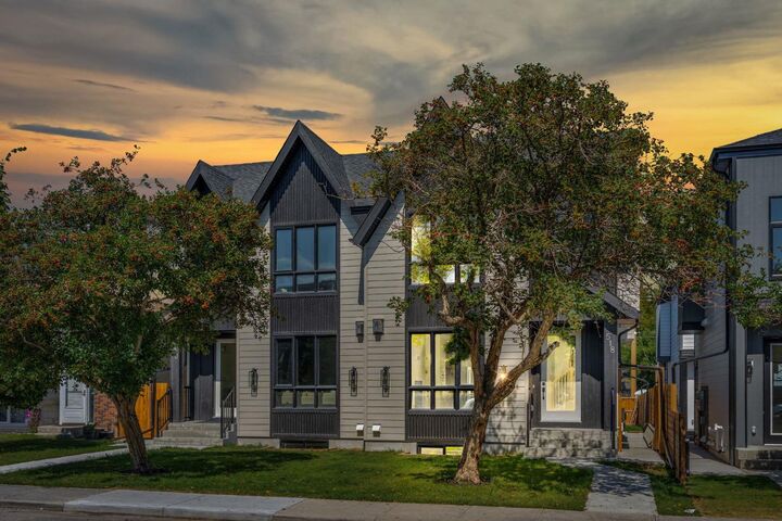 Property Photo: 518 22 Avenue NW AB T2M 1N6