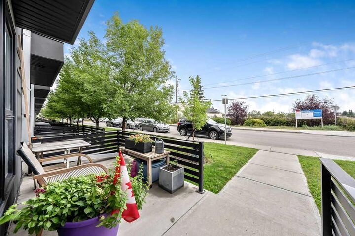 Property Photo:  3541 69 Street NW  AB T3B 6E8 