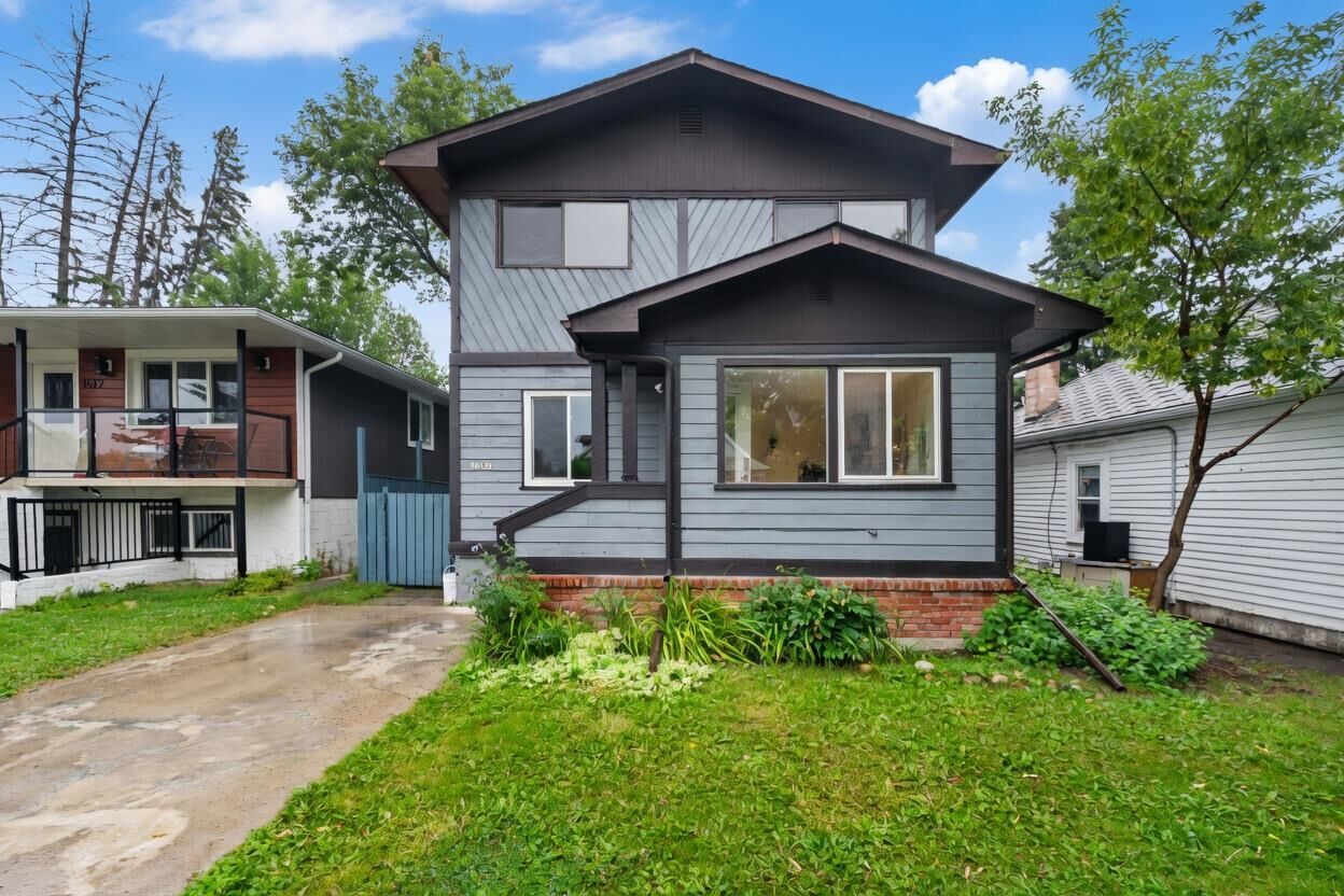 Property Photo: 1608 3 Street NW AB T2M 2X8