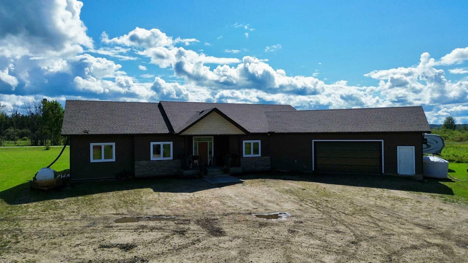 Property Photo: 115017 Twp Rd 600A AB T7S 0C2