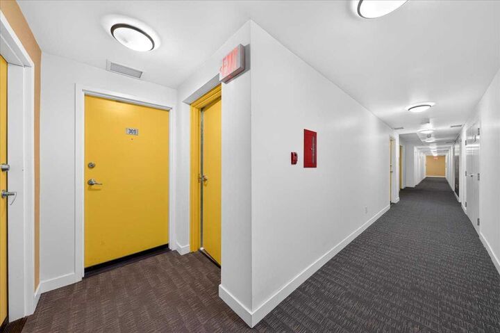 Property Photo: 3820 Brentwood Road NW 301 AB T2L 2L5