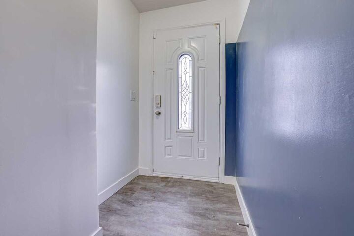 Property Photo: 3131 Dover Crescent SE AB T2B 1V4