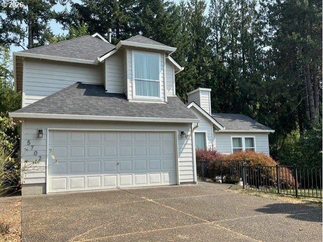 Property Photo:  5702 SW Seymour St  OR 97221 