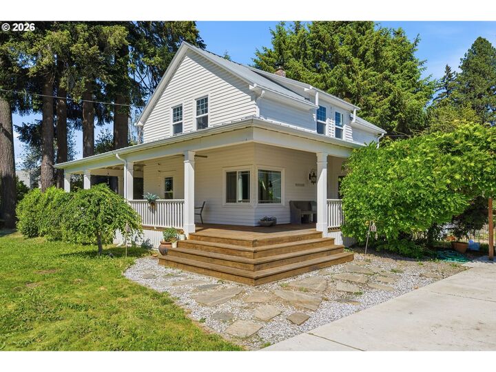 Property Photo: 11400 SW 95th Ave OR 97223