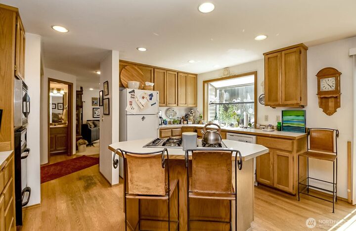 Property Photo:  12523 NE 164th Street  WA 98072 