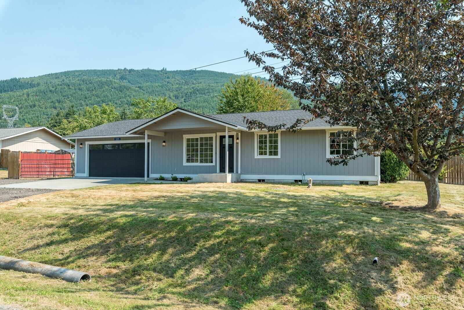 Property Photo:  5205  Aerie Ln  WA 98284 
