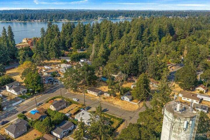 Property Photo:  14429  Portland Avenue SW  WA 98498 