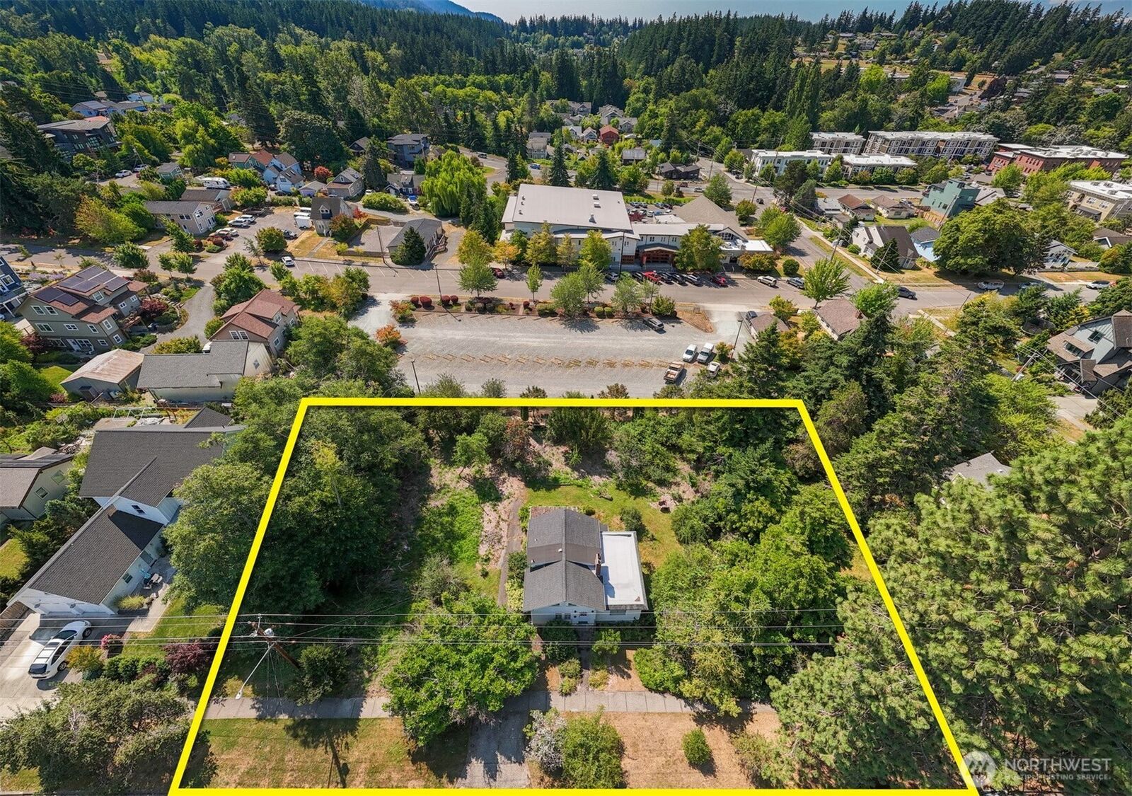 Property Photo:  1414  McKenzie Avenue  WA 98225 