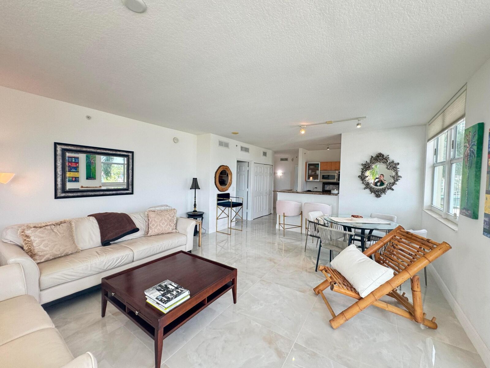 Property Photo: 100 NE 6th Street 307 FL 33435