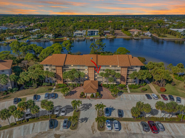 Property Photo: 1901 Marina Isle Way 304 FL 33477