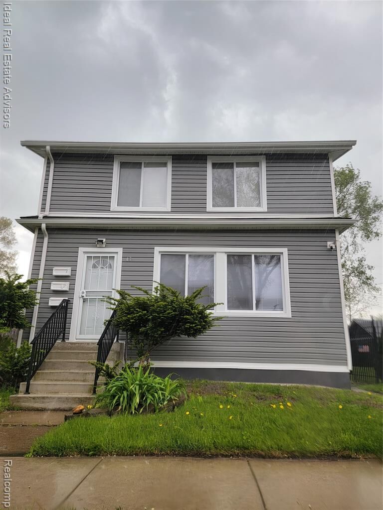 Property Photo:  43 W Charlotte Street 2  MI 48229 