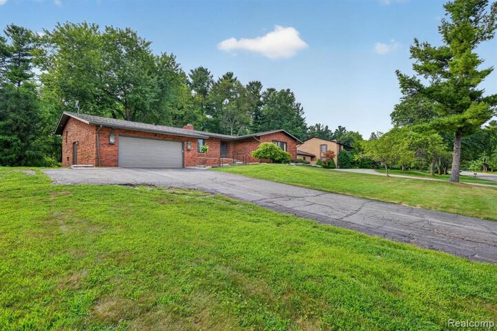 Property Photo: 5730 Pine View Drive MI 48197