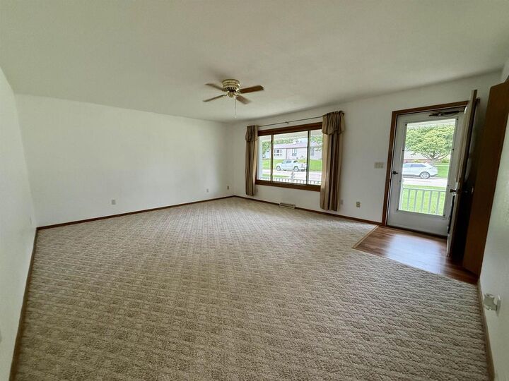 Property Photo: 307 Benson Street WI 53526