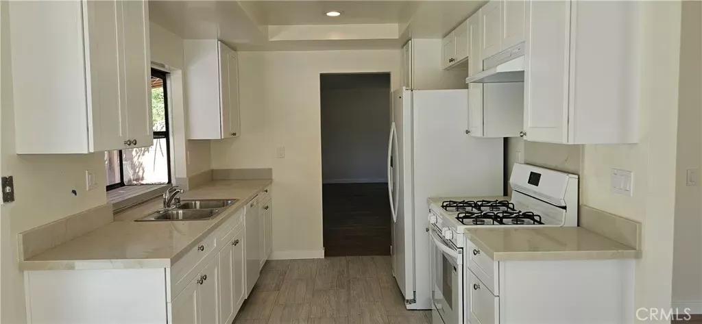 Property Photo:  10139 Hanna  CA 91311 