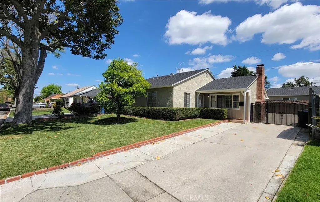 Property Photo: 14107 Putnam Street CA 90605