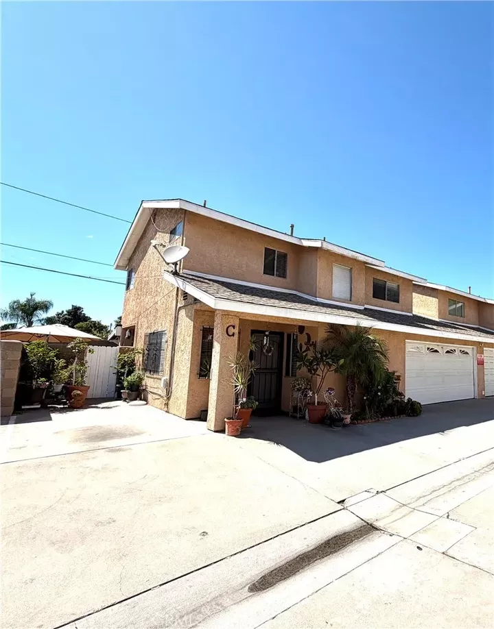 Property Photo: 5211 Clara Street C CA 90201