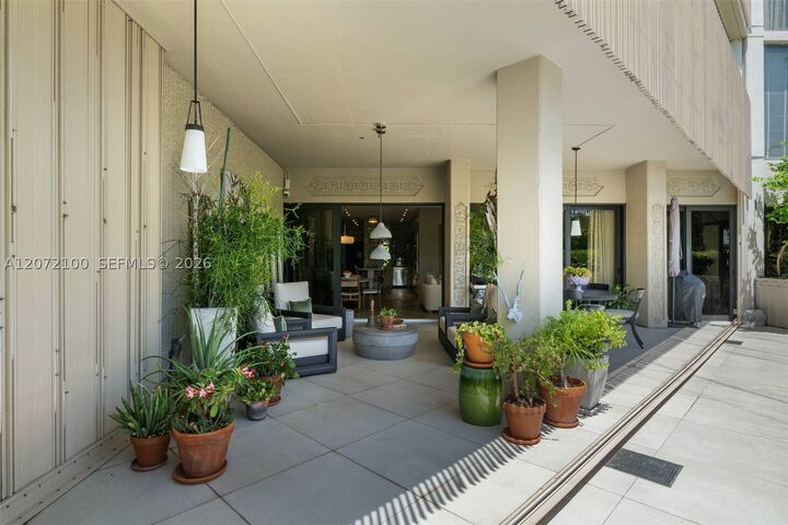 Property Photo:  2901 S Bayshore Drive 1B  FL 33133 