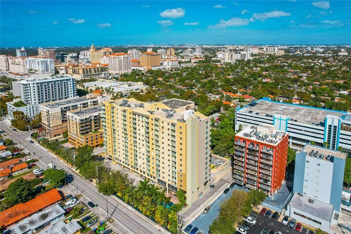 Property Photo:  3500 Coral Way 1213  FL 33145 