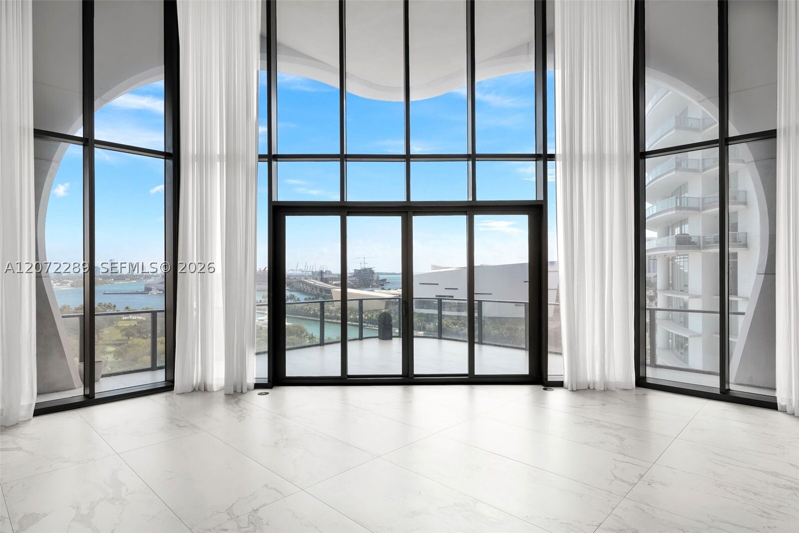 Property Photo: 1000 Biscayne Blvd Town House 1201 FL 33132
